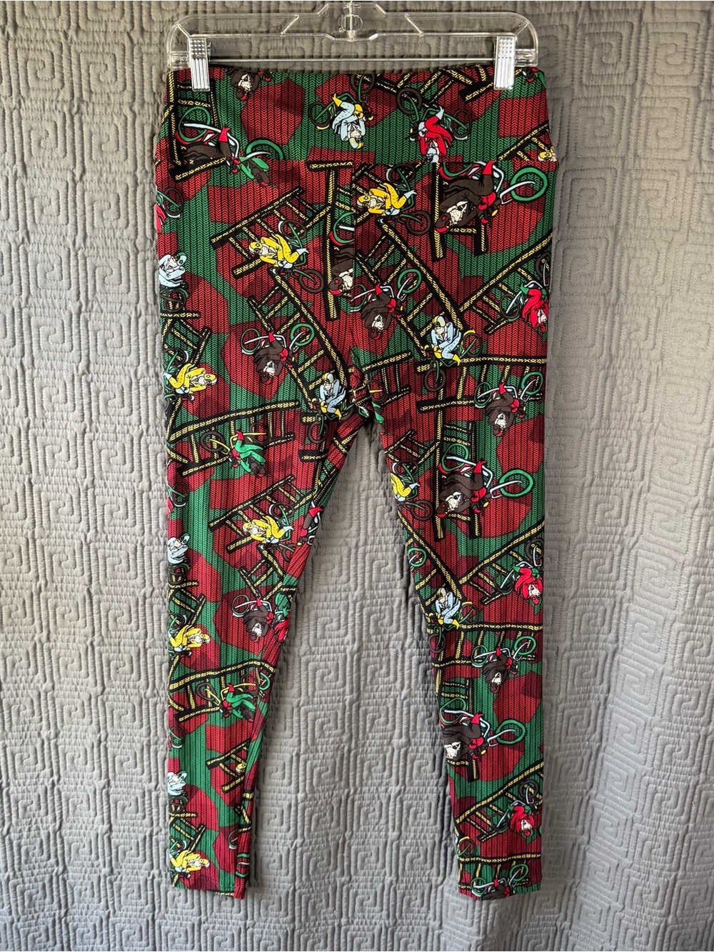 LuLaRoe Tall And Curvy TC Christmas Leggings Monalisa Bicycle Print Red Green